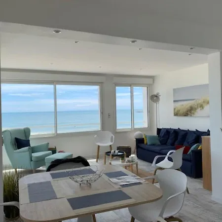 Апартаменты Beau T3 180 Degree Sea View *